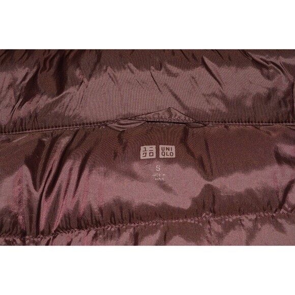Uniqlo Women’s Wine Red Down Puffer Coat Jacket Hooded Long Size Small - Picture 3 of 4